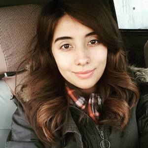 Meet your Posher, Elizabeth